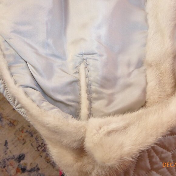 Christian Dior Original  Blonde Mink Fur Wrap from Holt Renfrew - Stunning - Picture 7 of 16